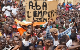 Niger “căng như dây đàn”: Sẵn sàng cho chiến tranh song hành thỏa hiệp