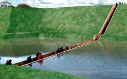 Chỉ chi hơn 8 tỷ, một quốc gia xây dựng thành công ‘cầu gỗ tàng hình’ giữa mặt nước khiến cả thế giới ngỡ ngàng