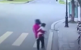 Vụ bé gái 2 tuổi bị bắt cóc: Nhân chứng thấy bé gái "khóc rất nhiều"