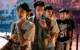Người Trung Quốc đổ xô đi mua iPhone 15, giải thích lý do không chọn điện thoại Huawei: "Chẳng phải cái nào cũng được hay sao"?