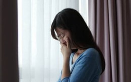 Ám ảnh chuyện tình ái lăng nhăng của mẹ, tôi muốn sống  độc thân cả đời