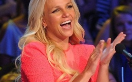 Britney Spears bị "đá" khỏi ghế nóng The X Factor