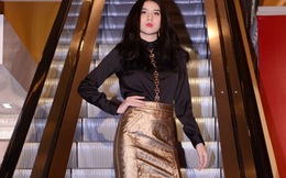 Huyền Thư, Thư Huyền diễn catwalk ở thang máy