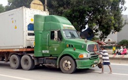 Chặn đầu xe ’xin đểu’, bị tài xế tông chết