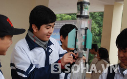 Hà Nội: Những nhà sáng chế trẻ say mê bắn tên lửa nước