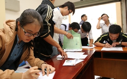 Tuyển sinh ĐH, CĐ 2013: Vênh giá giữa các cụm thi