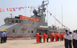Bàn giao Tàu pháo TT400TP số 4 cho Quân chủng Hải quân