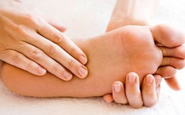 Chân tay lạnh cóng vào mùa đông: Nguy hiểm hơn bạn tưởng