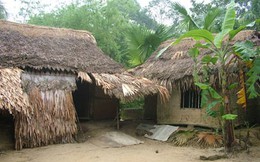 Người yêu nhí mở cửa cho vào buồng "tâm sự", thanh niên đi tù
