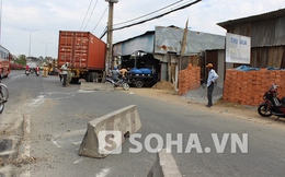 Kinh hoàng xe container đâm sập 3 nhà dân tại TP.HCM