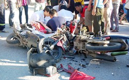 Lào Cai: 2 xe máy đâm trực diện vào nhau, 4 người bị thương nặng