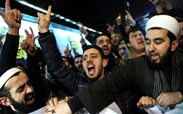 Người Hồi giáo biểu tình cực lớn, phản đối Charlie Hebdo