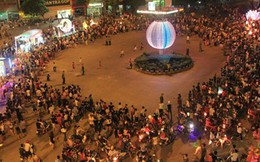 Hàng nghìn người xem mô hình “khủng” trong lễ hội trung thu Tuyên Quang