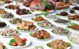 Choáng với bàn tiệc 108 món ngon được làm từ đá quý
