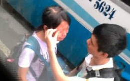 Bức ảnh cô gái khóc nức nở tại bến xe Mỹ Đình gây xôn xao