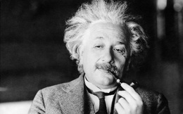 Ngoài sự thông minh, bạn nghĩ Einstein còn được biết đến nhờ điểm gì?