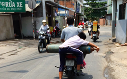 Hình ảnh cậu bé trên đường phố Sài Gòn khiến người ta phát hoảng