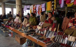 Những nét khác biệt tại khu chợ "tây lương nữ quốc" lớn nhất thế giới