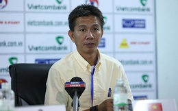 U19 Việt Nam thua trận, HLV Hoàng Anh Tuấn "đánh bùn sang ao"