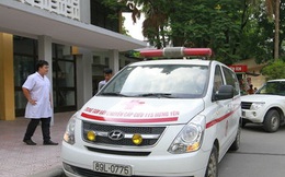 Xe cấp cứu, taxi độc quyền làm khó bệnh nhân
