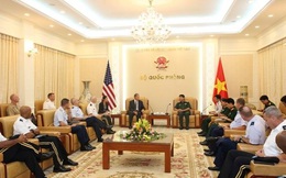 Đại tướng Không quân dẫn đoàn Đại học Quốc phòng Mỹ tìm hiểu thực tế Việt Nam