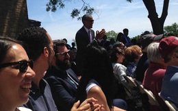 Ông Obama “nghỉ việc” đi dự lễ tốt nghiệp của con gái