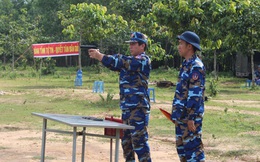 BTL Vùng Cảnh sát biển 3 kiểm tra bắn đạn thật súng K54 và tiểu liên AK đối với sĩ quan, QNCN