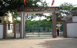 Thầy Phó hiệu trưởng cấp 3 bị đánh ngay trước cổng trường