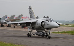 "Sắt vụn" quân sự giá triệu USD: Mỹ mua hết máy bay Mirage F1 cũ để làm gì?
