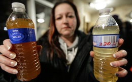 Không chỉ nước nghèo, dân Mỹ cũng uống phải nước máy nhiễm chì, có thể gây ung thư
