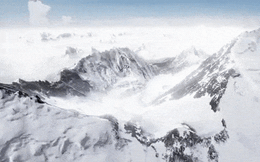 Bất ngờ về ngọn Everest và 9 sự thật không phải ai cũng biết về Trái Đất