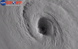 NASA chụp ảnh siêu bão Irma quay cuồng như hố đen trong vũ trụ