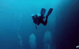Hố nước chết chóc vùi xác nhiều thợ lặn nhất thế giới: Dahab Blue Hole!