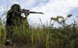 Ukraine tuyển mộ nữ xạ thủ nước ngoài tham chiến tại Donbass?