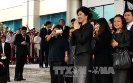 Thái Lan xem xét thu hồi hộ chiếu của bà Yingluck