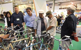 Xem những chiếc xe đạp cổ giá đắt ngang ô tô đang được trưng bày tại Hà Nội
