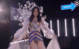 Tiết lộ clip hot: Ming Xi òa khóc nức nở sau hậu trường Victoria's Secret vì cú ngã sấp mặt