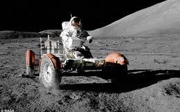 NASA công bố những bức ảnh hiếm khi vẫn còn thám hiểm Mặt Trăng