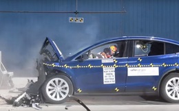 Xem video này để hiểu vì sao Tesla Model X đạt 5 sao trong bài kiểm tra độ an toàn