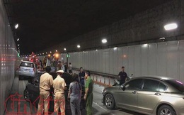 Ô tô đi ngược chiều trong hầm vượt sông Sài Gòn gây tai nạn liên hoàn
