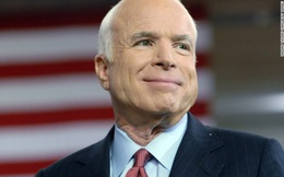 Ông John McCain tái xuất vì “lá phiếu định mệnh” cho cải cách của ông Donald Trump