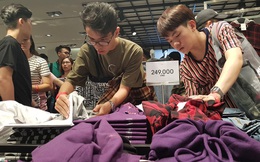 Vì sao người Việt mua áo ‘made in Vietnam’ 300.000 đồng chê đắt nhưng đội nắng 15 tiếng mua áo H&M 700.000 đồng vẫn khen rẻ?