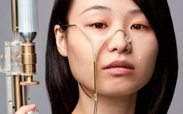 Khẩu súng biến nước mắt thành đạn, cứ khóc là có đạn bắn