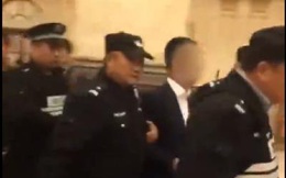 Chú rể lừa tình bị cảnh sát "sờ gáy" ngay trong đám cưới, người yêu 4 năm tới làm loạn lễ đường