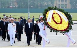 Ảnh: Chủ tịch Trung Quốc Tập Cận Bình vào Lăng viếng Chủ tịch Hồ Chí Minh