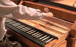 Công nghệ "Hybrid" trên piano: Phải chăng thị trường cho nhạc cụ truyền thống đã hết?