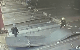 Clip: Khoảnh khắc người đàn ông thoát chết trong gang tấc
