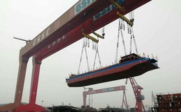 Tàu thủy đầu tiên trên thế giới chạy bằng điện đã được hạ thủy tại Trung Quốc