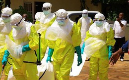Táo tợn cướp thi thể nạn nhân nhiễm Ebola trong lễ tang
