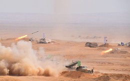 Tăng Mỹ Abrams gầm thét với hỏa lực yểm trợ của Shilka và Grad Nga